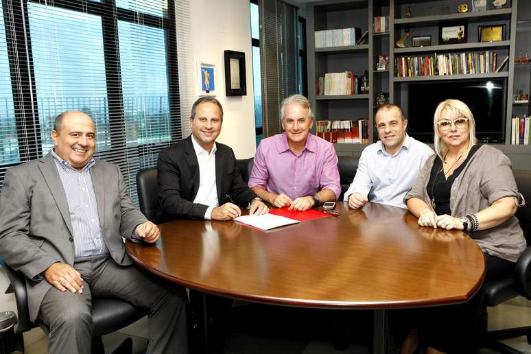 <p>O apresentador comandar&aacute; um programa exibido ap&oacute;s o &#39;Jornal do SBT - Noite&#39;</p>