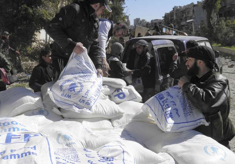 Cessar-fogo permitiu a entrega de ajuda e a evacuação de civis da cidade de Homs