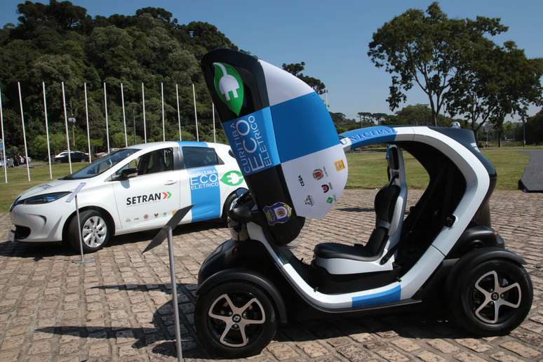 A prefeitura de Curitiba contará com cinco veículos do modelo Zoe, três Kangoo e dois Twizy.