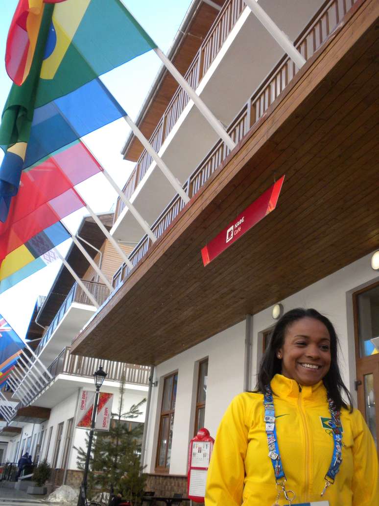 <p>Acrobacias e no&ccedil;&atilde;o espacial da gin&aacute;stica ajudaram muito no novo esporte, diz Josi</p>