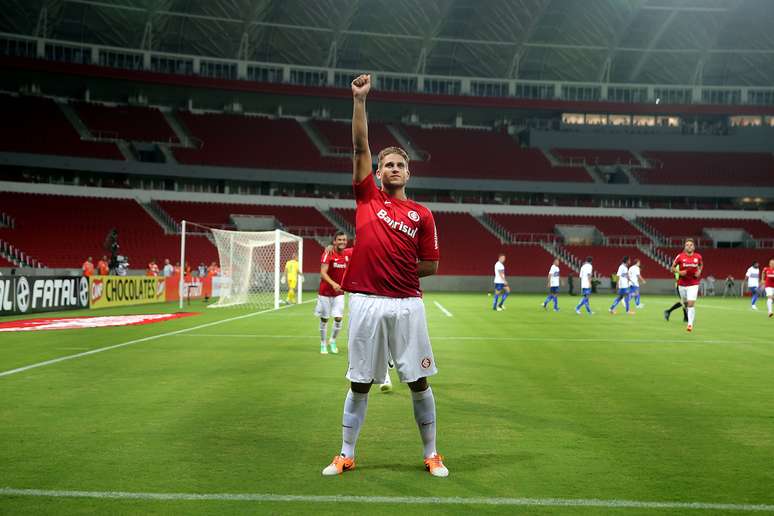 <p>Rafael Moura disse que apoio do come&ccedil;o ao fim do jogo &eacute; diferencial do Beira-Rio</p>