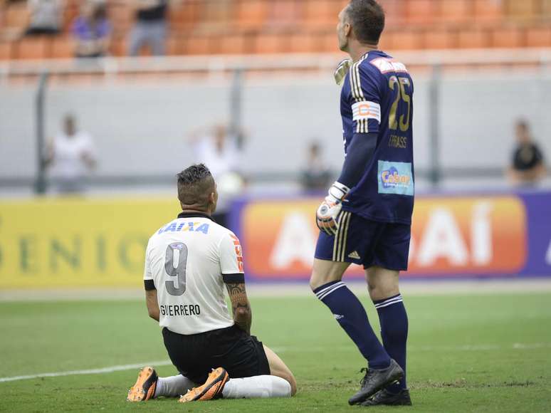 Corinthians tenta segurar ao menos o empate para se classificar