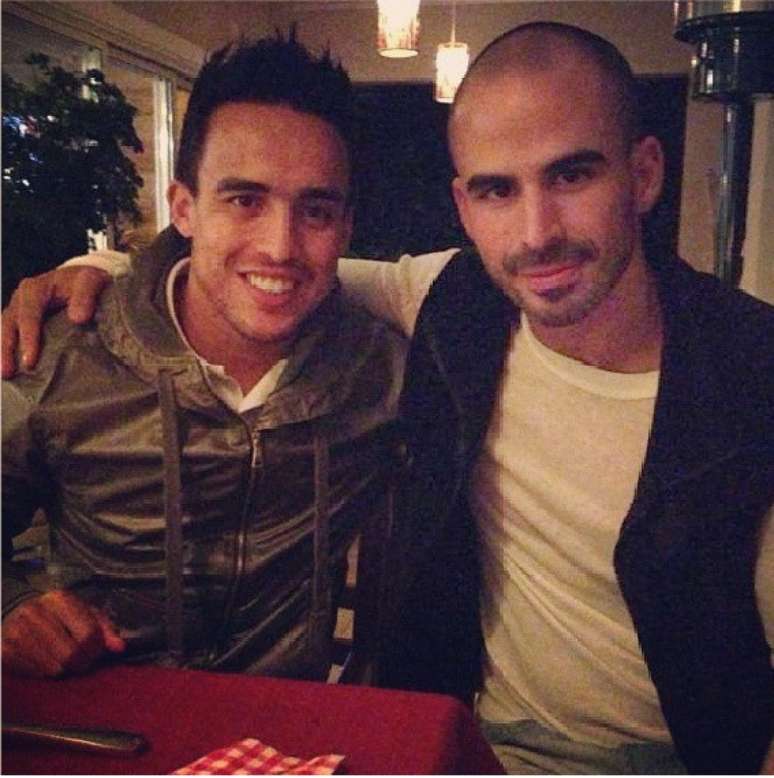 Jadson com o agente Bruno Paiva: respons&aacute;vel pela sa&iacute;da de Douglas e chegada de novo camisa 10