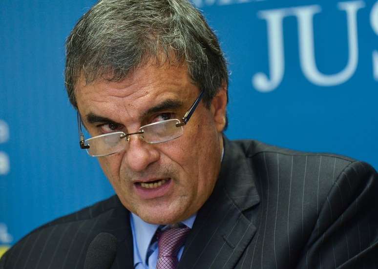 <p>O ministro da Justiça, José Eduardo Cardozo, confirmou que o governo faz parte da segurança no Castelão</p>