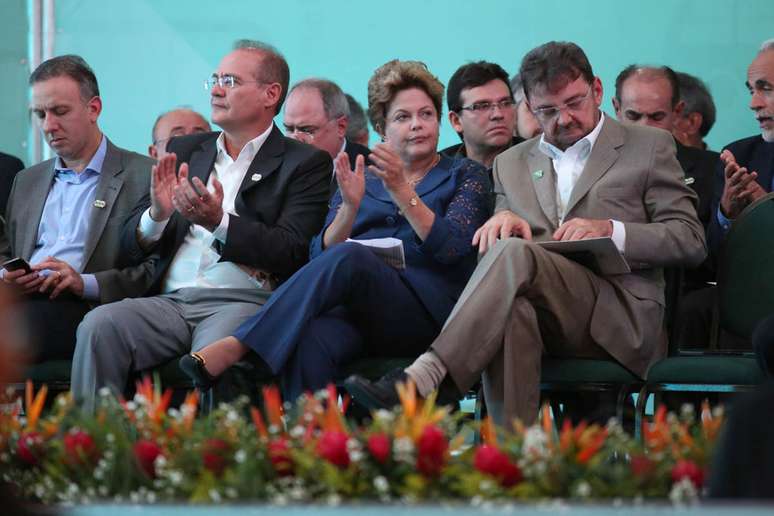 Dilma participo de uma solenidade em que anunciou investimento em obras de mobilidade no Piauí