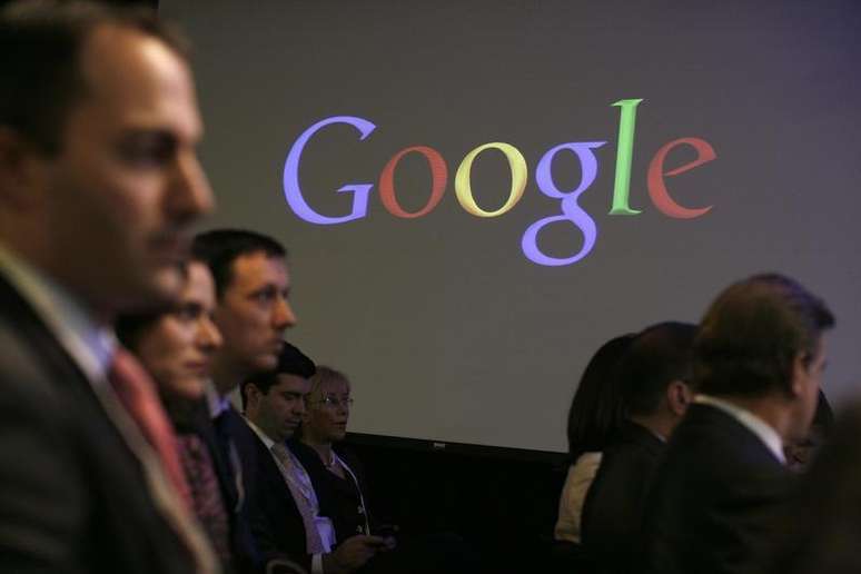 Pessoas participam de uma coletiva de imprensa no escritório central do Google em Nova York. A Renaissance Learning, uma startup de tecnologia de educação, disse nesta quarta-feira que o fundo de investimento do Google comprou uma participação minoritária na companhia, que avalia a empresa em 1 bilhão de dólares. 21/05/2012