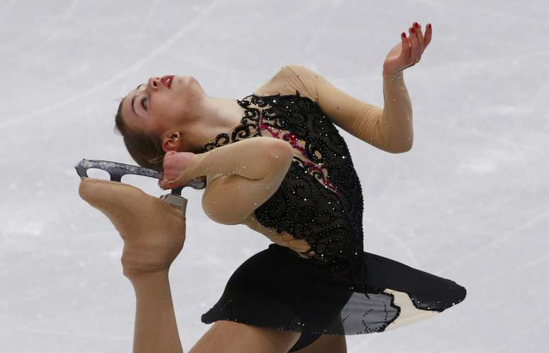 Isadora Williams se apresenta em Sochi; brasileira teve desempenho negativo