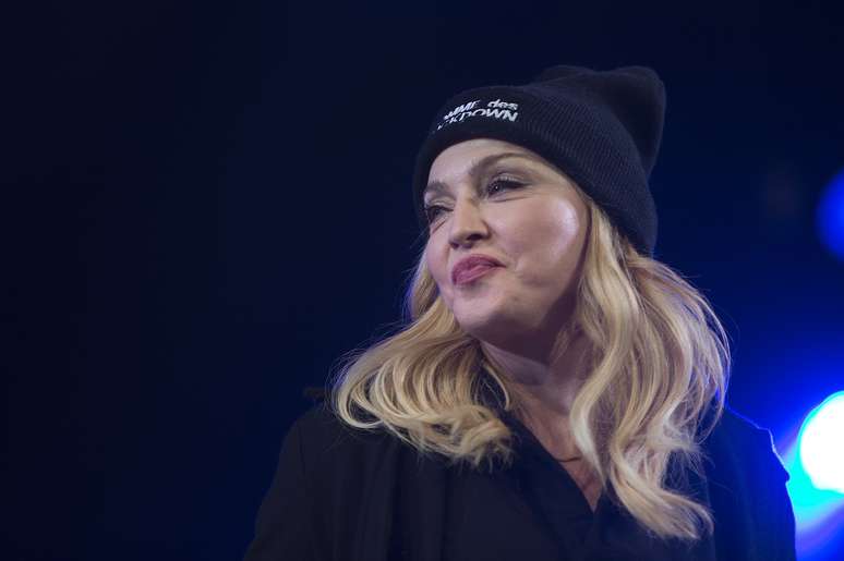 Madonna esteve na semana passada em Nova York no concerto beneficente da Anistia Internacional apresentando as duas cantoras da banda russa Pussy Riot