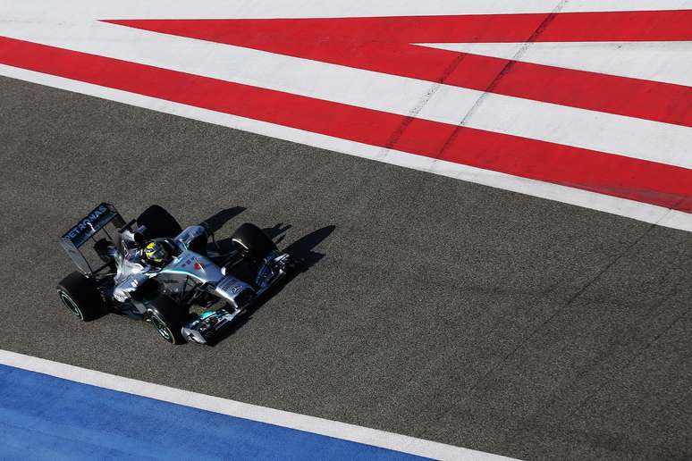 Nico Rosberg foi o melhor nos testes coletivos deste sábado