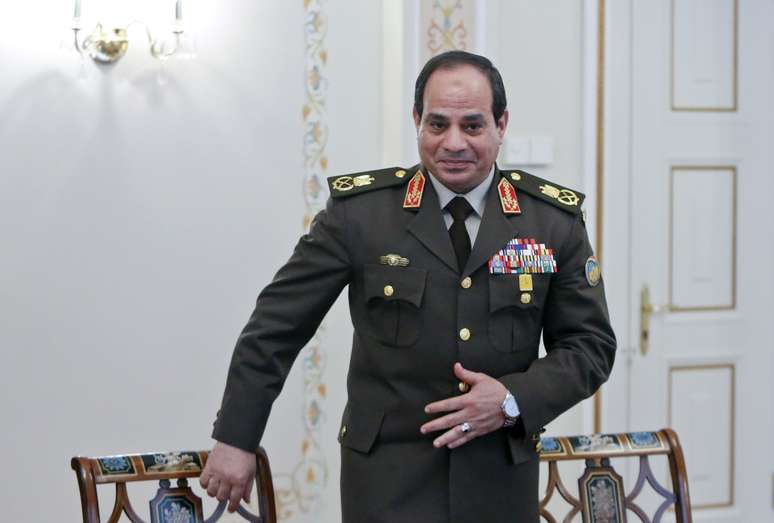 Abdel Fattah al-Sisi durante encontro com presidente russo Vladmir Putin, em fevereiro. Ele é candidato à Presidência do Egito