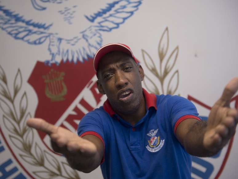 Hoje o Ito é o Ito, mas isso levou tempo. Queriam nos comparar, mas não tem como, ele é inigualável, contou sobre a comparação com o pai, Aroldo, o intérprete mais famoso da União da Ilha 