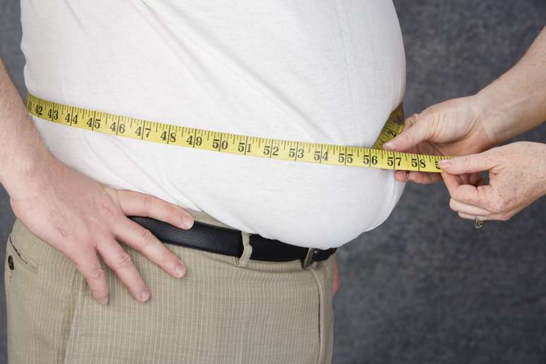 Excesso de gordura saturada vai direto para a barriga e fígado; chances de diabetes aumenta