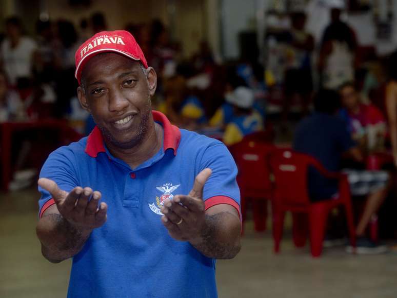  seu próprio começo como interprete da Ilha foi um acaso e ocorreu a contragosto de Aroldo, conta Ito: "Meu pai não queria nem que eu fizesse teste. Vim por pressão dos amigos