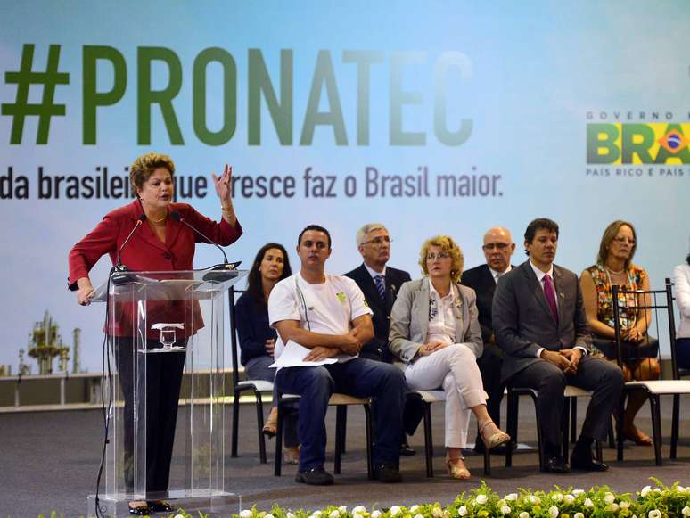 <p>Dilma esteve em São Paulo e falou também sobre a importância das creches</p>