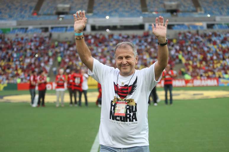 <p>&Iacute;dolo do Flamengo, Zico &eacute; tema de samba-enredo no Carnaval</p>