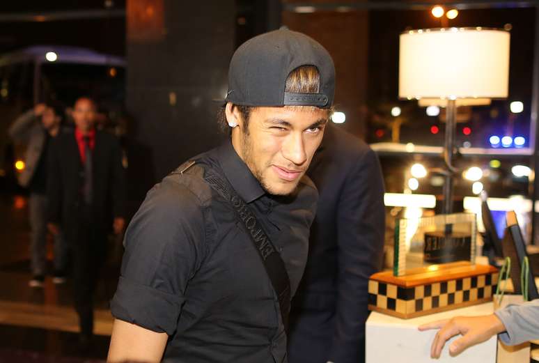 <p>Neymar chegou calado à concentração brasileira</p>