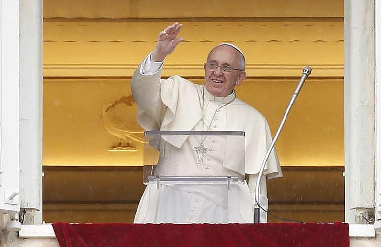 Papa Francisco conduz sua benção dominical na Praça São Pedro, no Vaticano, em 2 de março