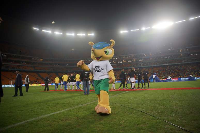 <p>Mascote da Copa do Mundo de 2014, tatu Fuleco é vítima de confusão na Alemanha</p>