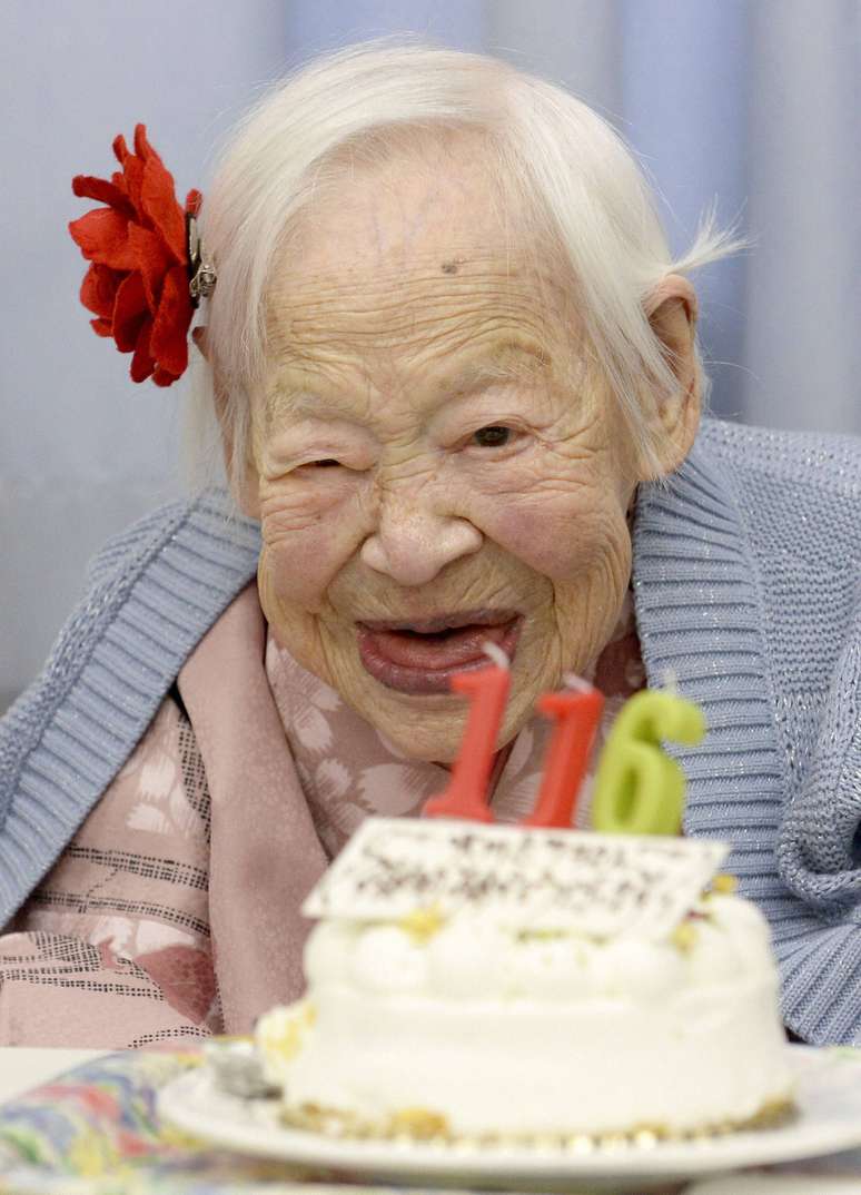 Aos 116 anos, a mulher mais velha do mundo adora comer sashimi e atribui longevidade ao estilo de vida 