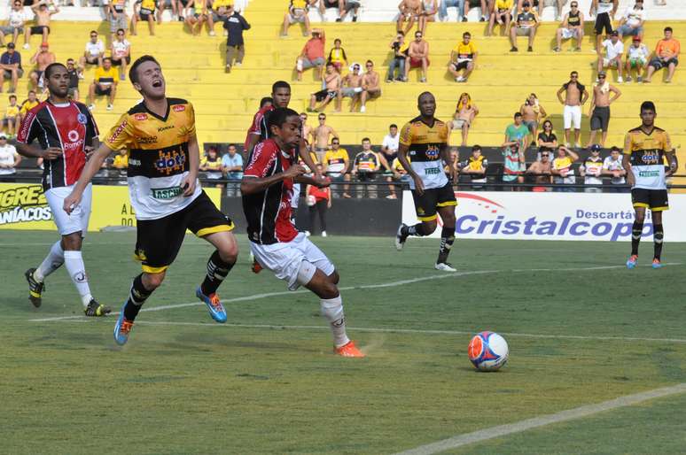 Ataque das duas equipes não funcionou neste domingo