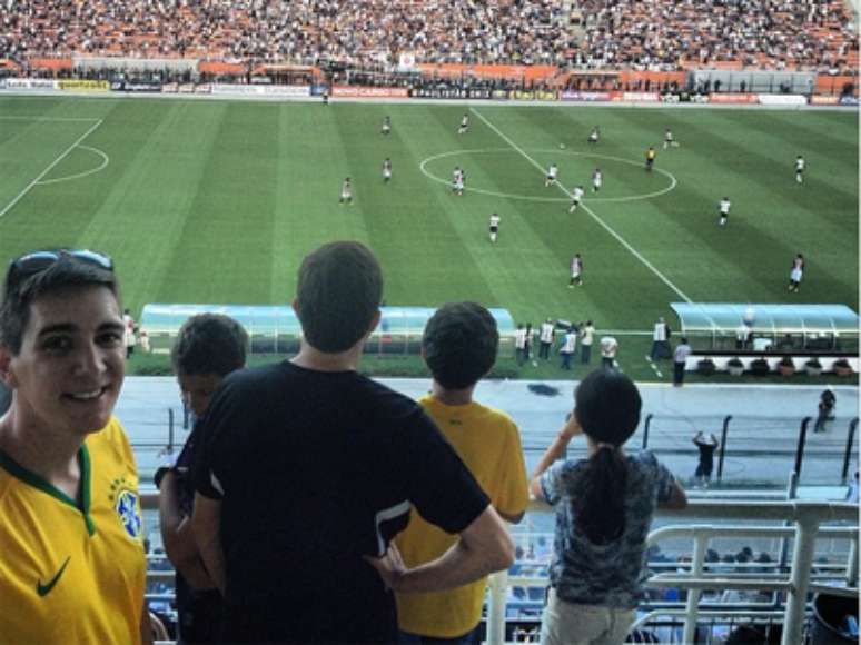 <p>Ator postou em clássico entre Corinthians e São Paulo no Pacaembu</p>