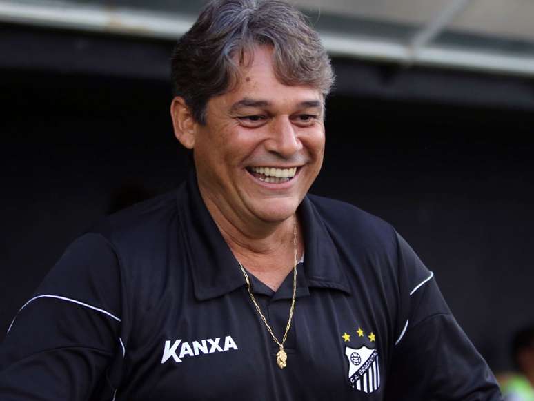 <p>Marcelo Veiga é o novo técnico da Portuguesa</p>