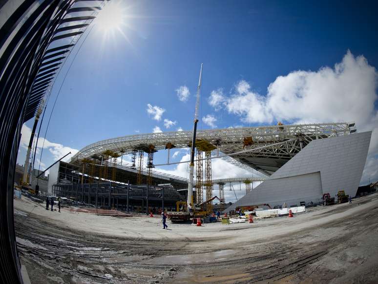 <p>Prostituição nos arredores da Arena Corinthians preocupa moradores de Itaquera</p>