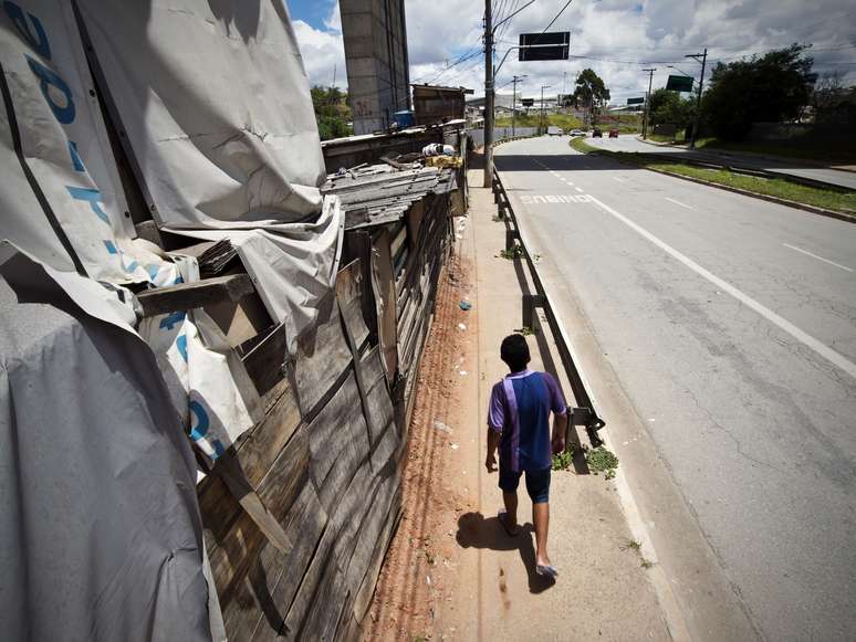 <p>Setor 5 &eacute; considerado perigoso por causa da "curva da morte", que j&aacute; tirou a vida de morador</p>