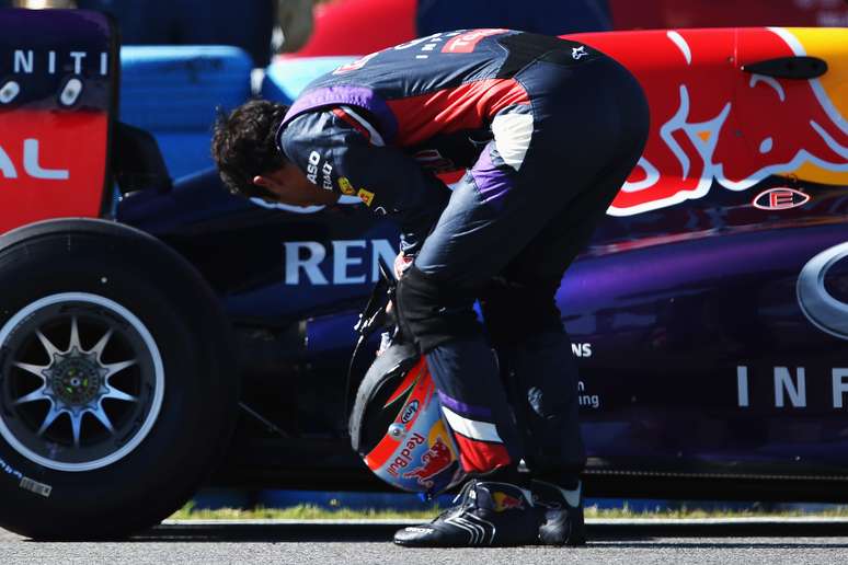 <p>Carros com motores Renault sofreram na pré-temporada; Red Bull perdeu competitividade e começa 2014 com rivais mais próximos, enquanto Lotus começa ano como incógnita</p>