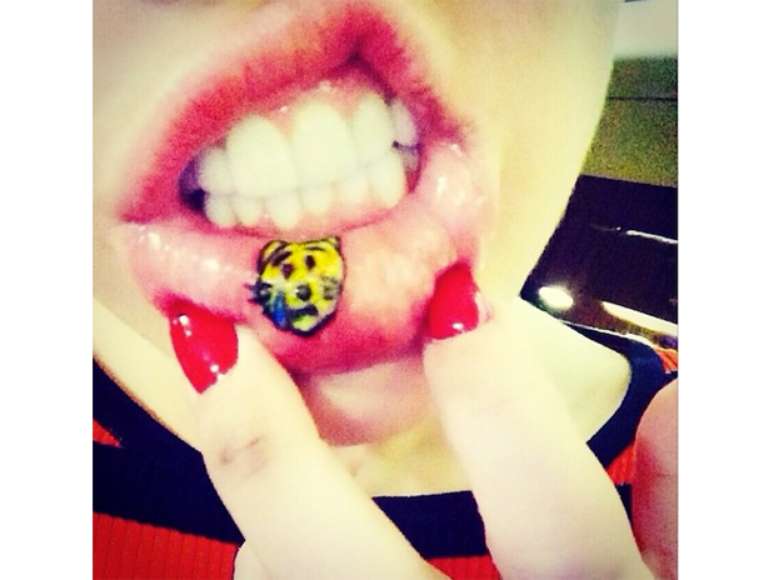 <p>Cyrus recebeu cr&iacute;ticas e elogios</p>