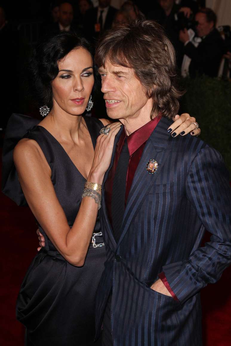 <p>L&#39;Wren Scott, estilista e namorada de Mick Jagger, foi encontrada morta em seu apartamento em Manhattan na segunda-feira (17). Ela tinha 49 anos e cometeu&nbsp;suic&iacute;dio</p>