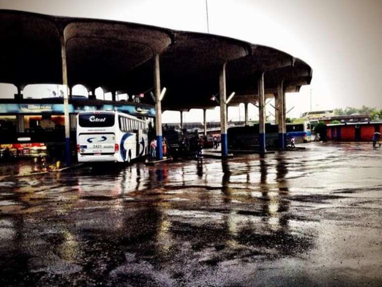 Movimento na rodoviária de Porto Alegre não foi alterado por causa da chuva forte