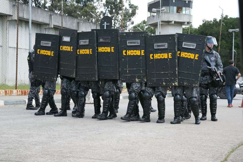 Tropa de Choque da Polícia Militar invade o Centro de Detenção Provisória (CDP) no Belém