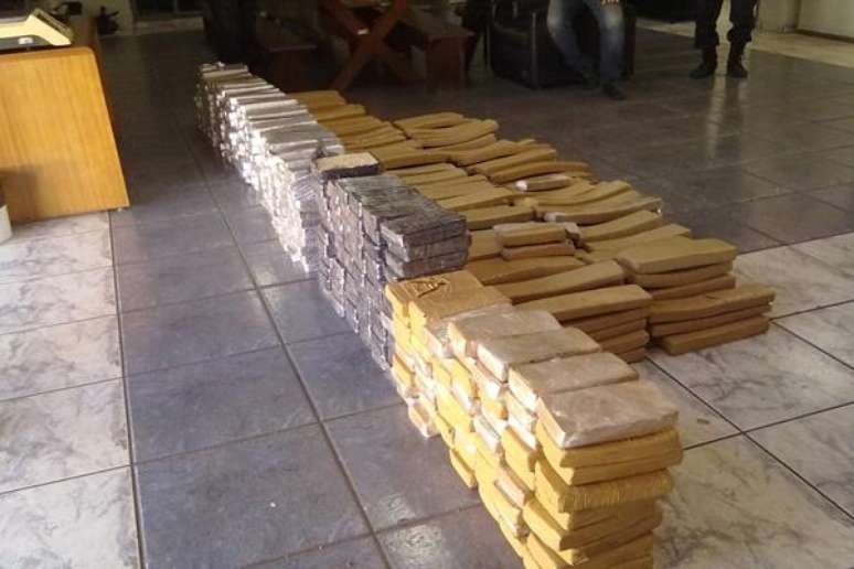 Quadrilha transportava drogas e armas do Paraguai para o Rio de Janeiro, segundo a Polícia Federal