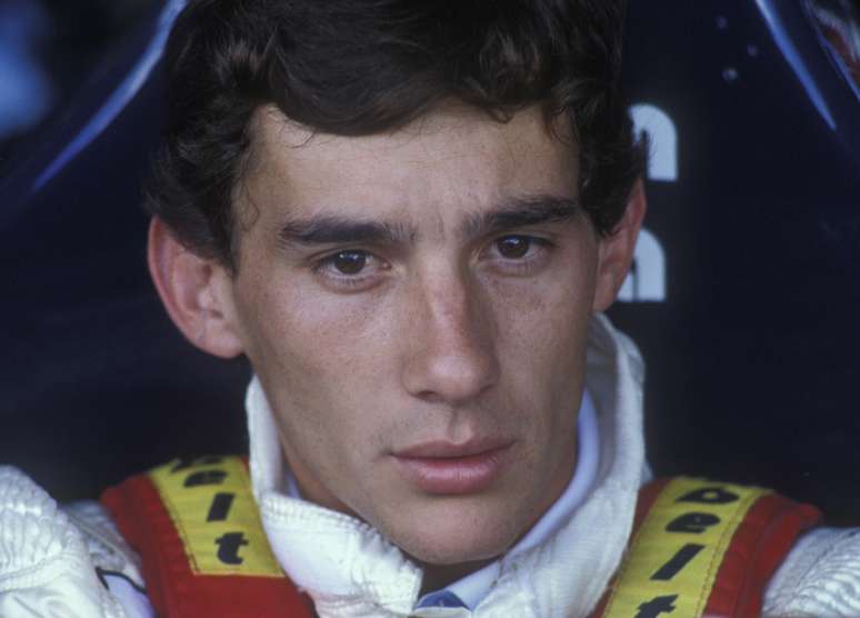 <p>Estreia de Ayrton Senna acabou durou poucas voltas; brasileiro abandonou com problema no turbo</p>