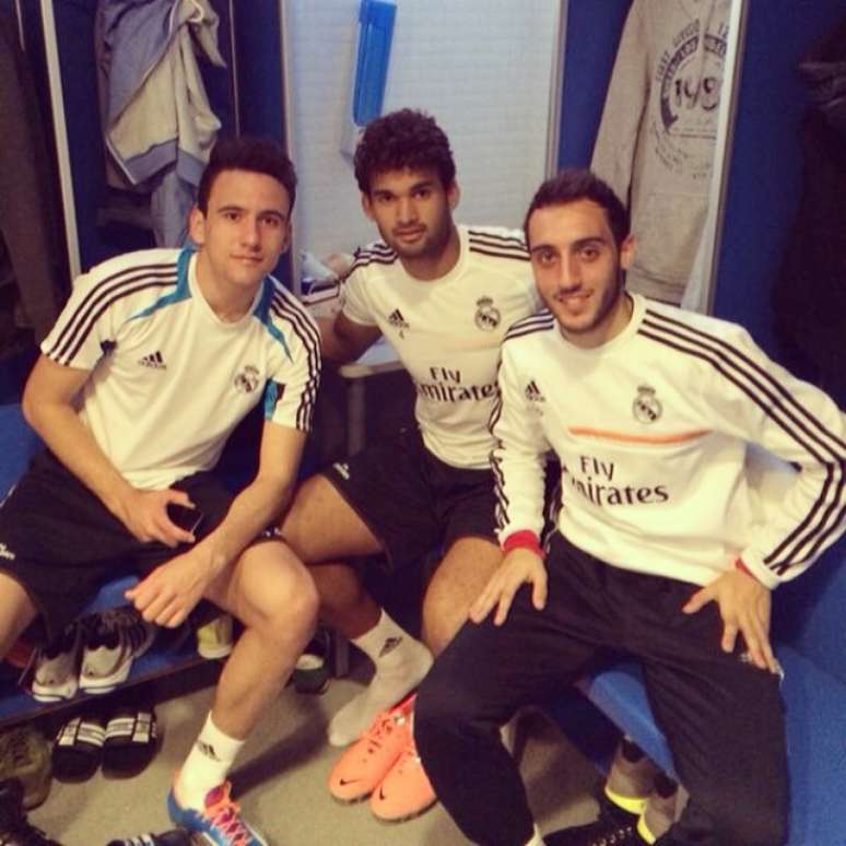 Pablo (&agrave; esquerda) com Willian Jos&eacute; e o colega de equipe Aguza: sonho gal&aacute;ctico