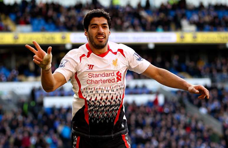 Suárez festeja goleada do Liverpool