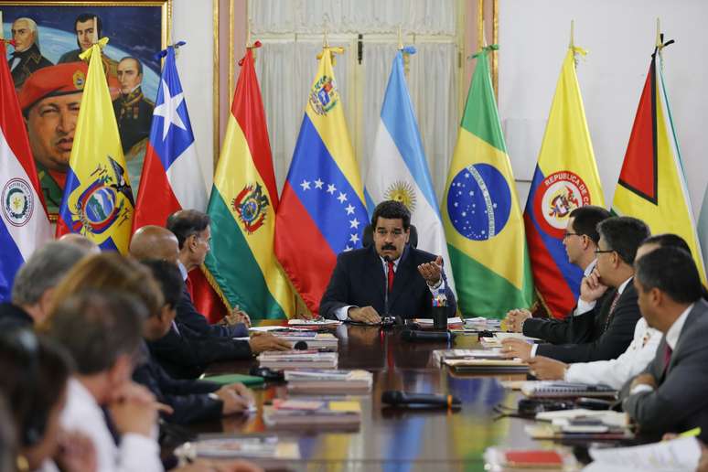 <p>Durante reunião com lideranças da Unasul,  Maduro voltou a dizer que a Venezuela está sob um "golpe de Estado contínuo"</p>