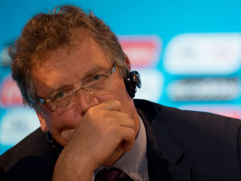 <p>J&eacute;r&ocirc;me Valcke quer Fan Fest em Recife, mas cidade ainda n&atilde;o confirma</p>