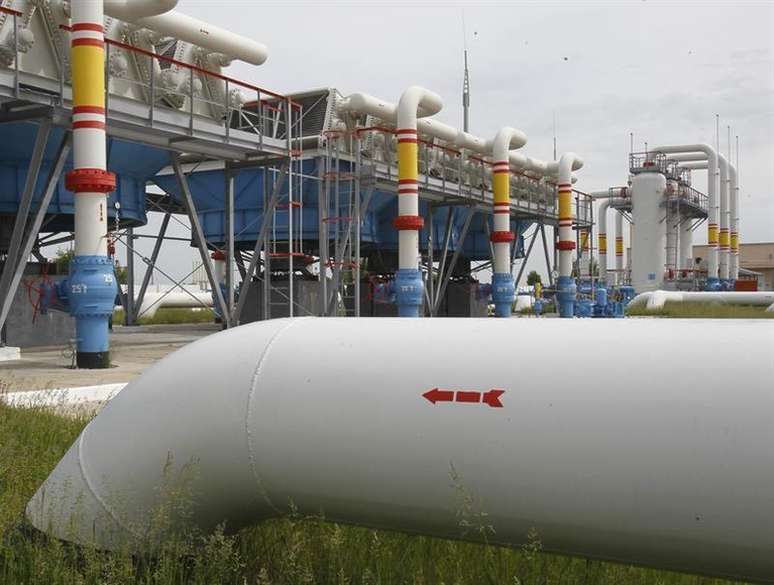 <p>Na foto, uma tubulação de gás em uma instalação de armazenagem de gás na vila de Mryn, ao norte de Kiev, na Ucrânia</p>