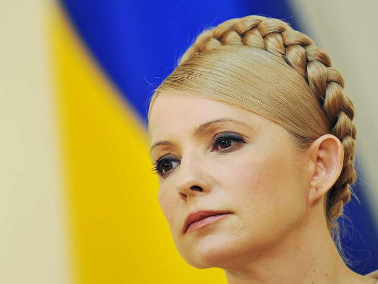 <p>A l&iacute;der opositora e ex-premi&ecirc;&nbsp;Yulia Timoshenko anunciou sua candidatura &agrave; presid&ecirc;ncia da Ucr&acirc;nia nesta quinta-feira, 27 de mar&ccedil;o</p>