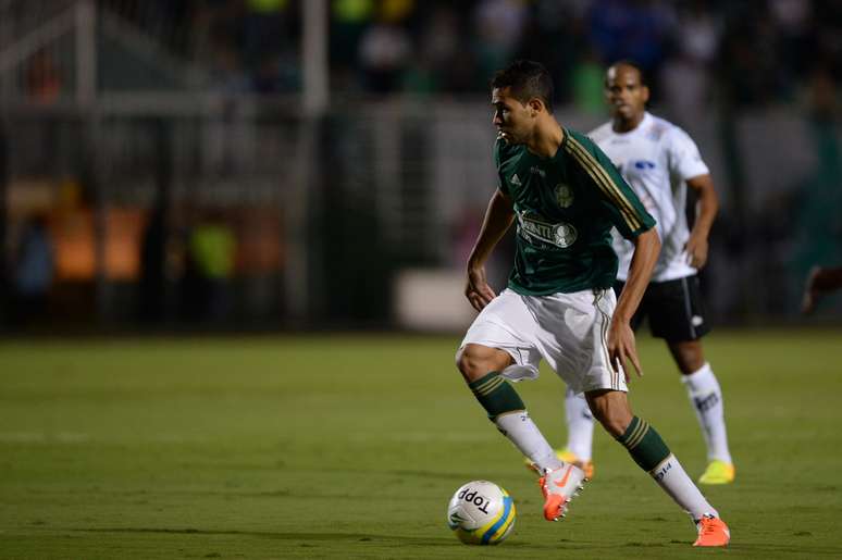 <p>Kardec enfrenta dificuldades para renovar com Palmeiras</p>