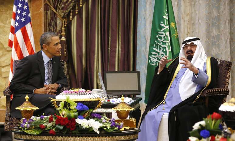 <p>Obama afirmou que os interesses dos Estados Unidos e da Arábia Saudita continuam "alinhados" durante encontro com o rei saudita</p>