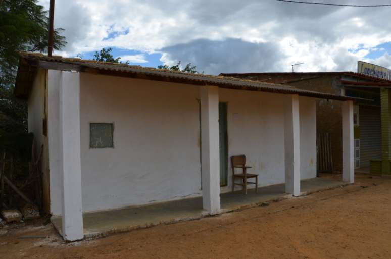 <p>O atendimento médico no posto é feito uma vez por mês; moradores são obrigados a procurar os povoados vizinhos de Iguá e Viana</p>