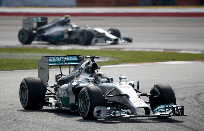 <p>Britânico da Mercedes venceu, deixando Nico Rosberg em segundo</p>