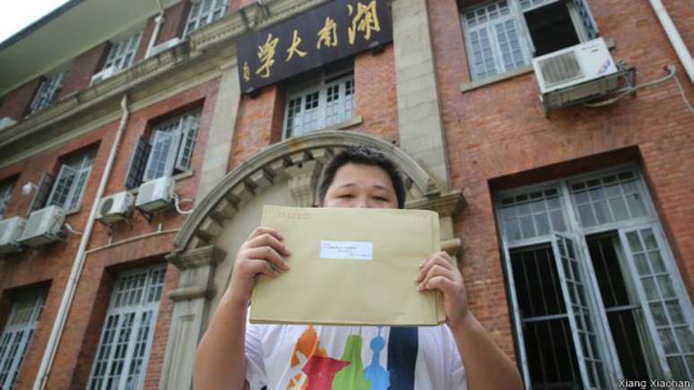Xiang Xiaohan quer que governo local peça desculpas à comunidade gay e aprove registro de sua ONG