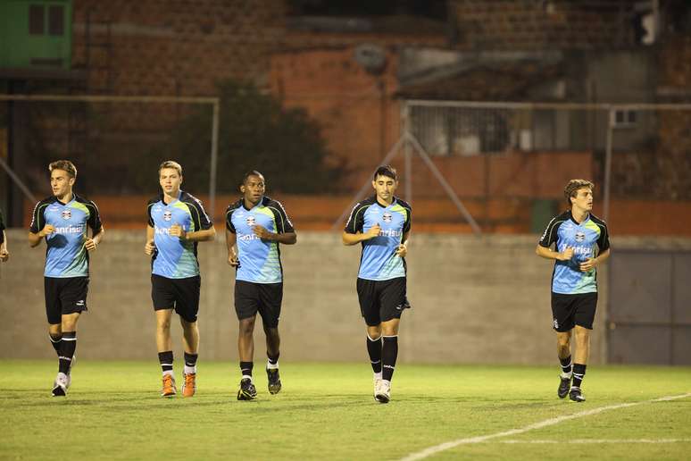 Jogadores do Grêmio treinam na Colômbia