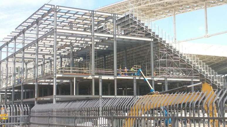 <p>Arena Corinthians est&aacute; em obras para a Copa do Mundo</p>