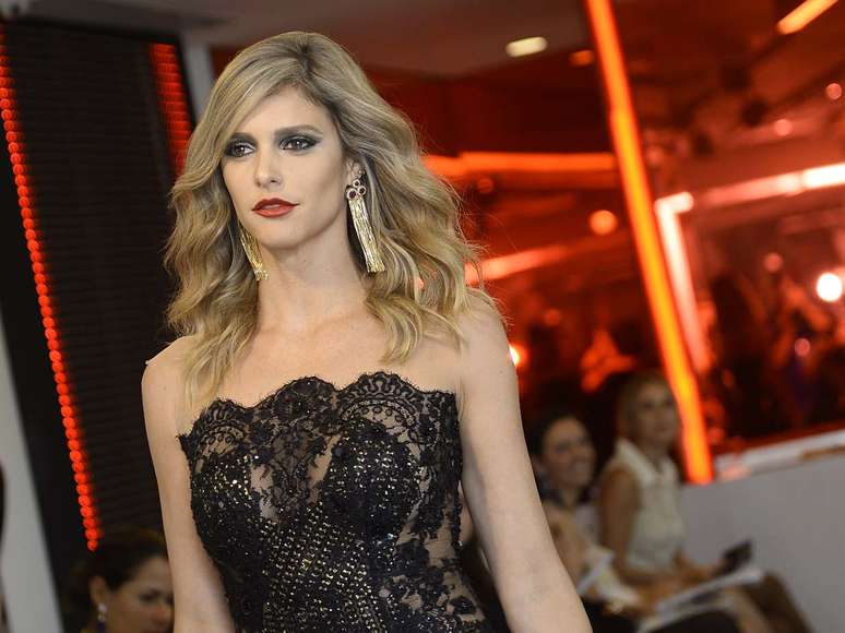 <p>Fernanda Lima foi a estrela do preview de Samuel Cirnansck no SPFW</p>