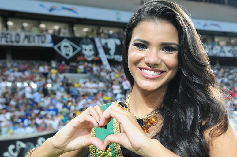 <p>Miss Brasil Jakelyne de Oliveira, de Rondonópolis, visitou a Arena Pantanal</p>